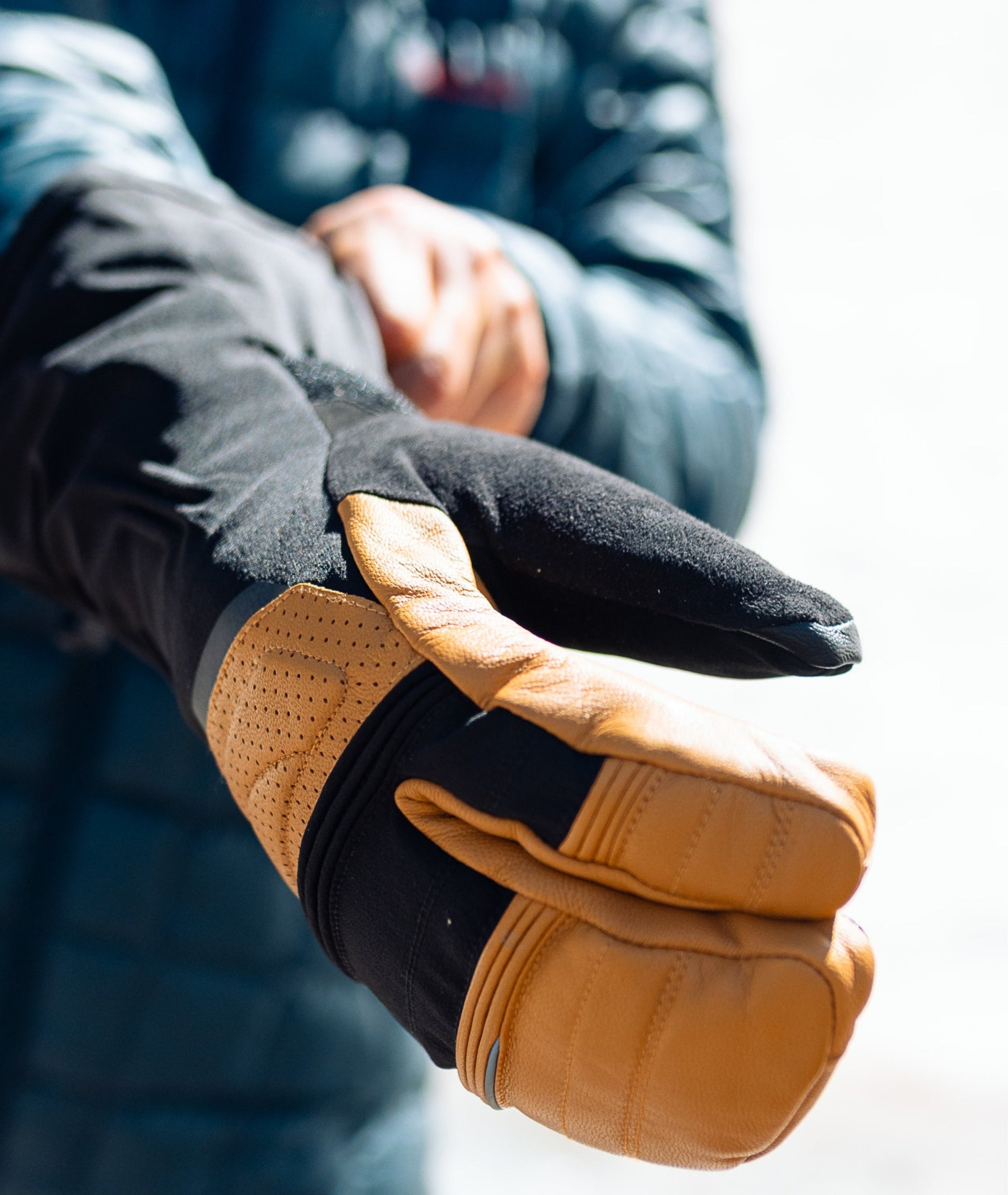 Lenz Heated 8.0 Lobster Finger Caps Unisex Mittens - Ski and Board Online